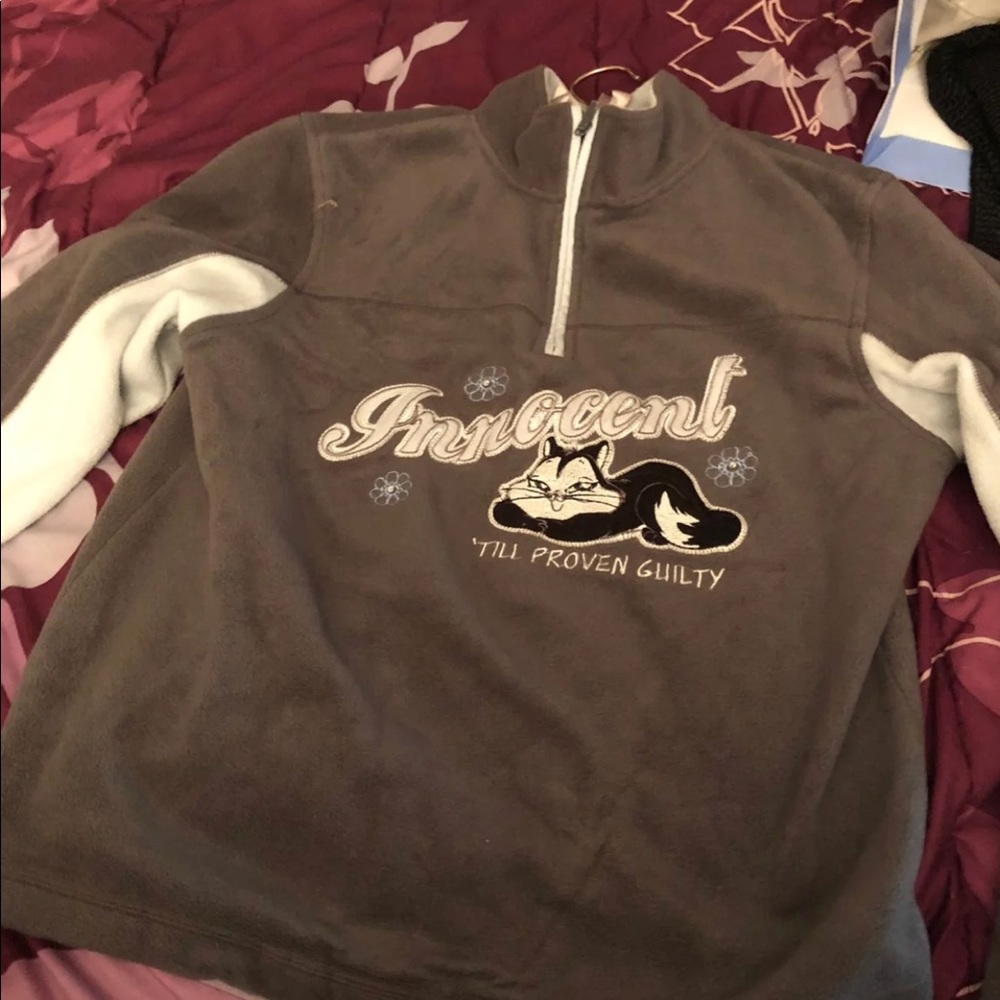 Sweat shirt